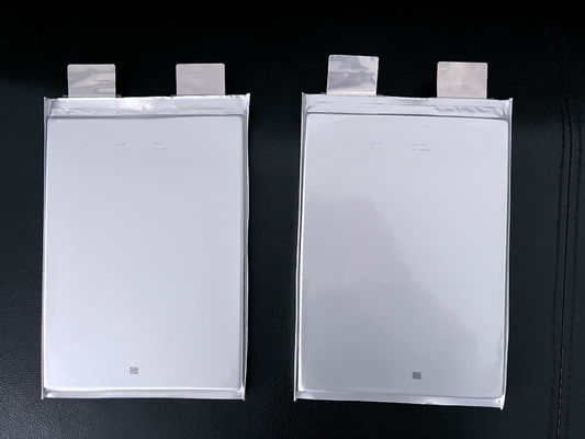 An toàn Sạc và xả hiệu quả cao 50A Thời gian sống dài LFP Lipo4 Cell túi 3.2V mật độ năng lượng cao Lithium Ion